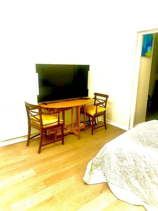 Chic Studio In Leicester Sqaure! ลอนดอน ภายนอก รูปภาพ